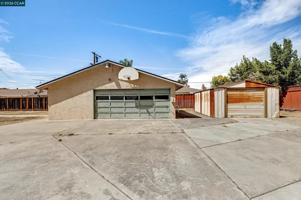 38087 Young Dr Fremont, CA 94536