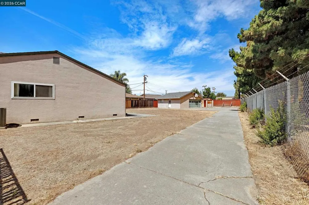 38087 Young Dr Fremont, CA 94536
