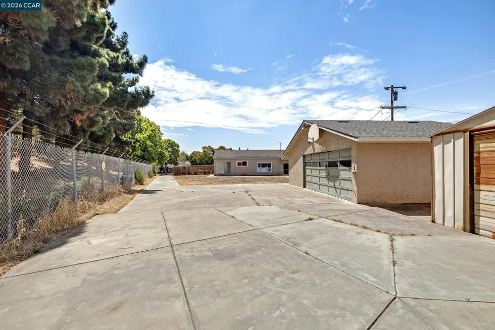 38087 Young Dr Fremont, CA 94536