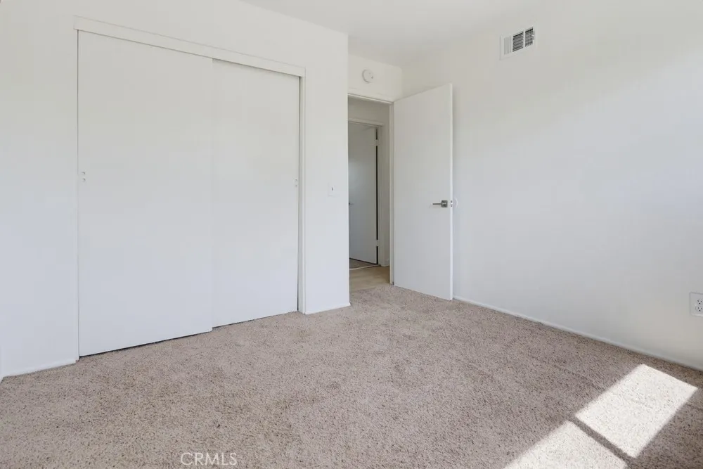 9187 Cypress Fontana, CA 92335