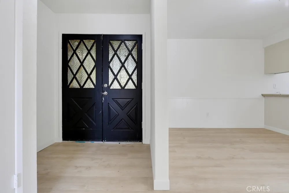 9187 Cypress Fontana, CA 92335