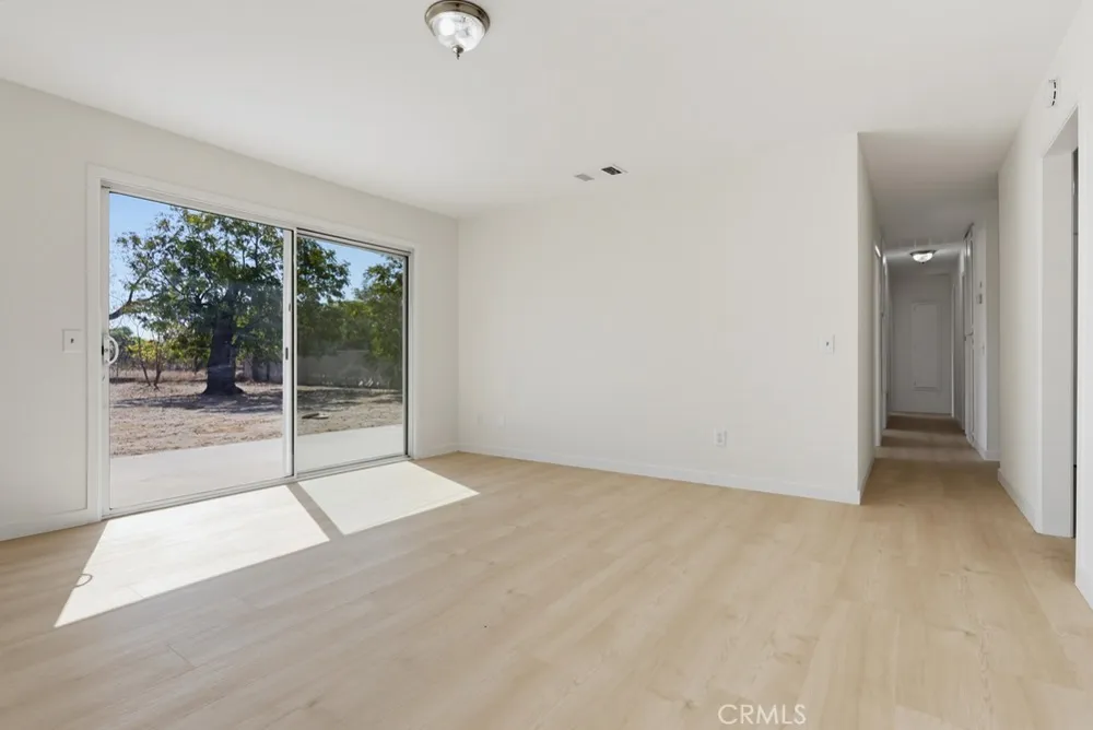 9187 Cypress Fontana, CA 92335