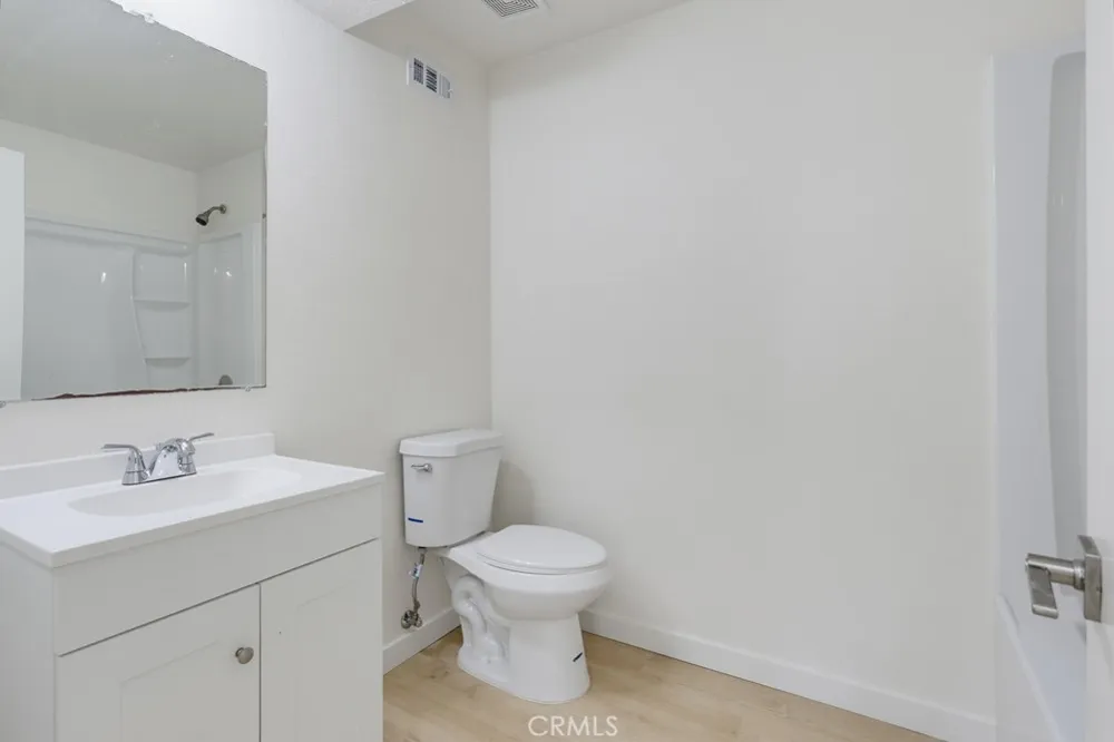 9187 Cypress Fontana, CA 92335