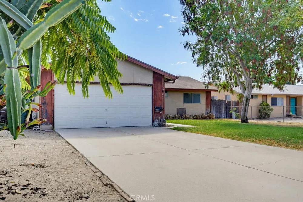 9187 Cypress Fontana, CA 92335