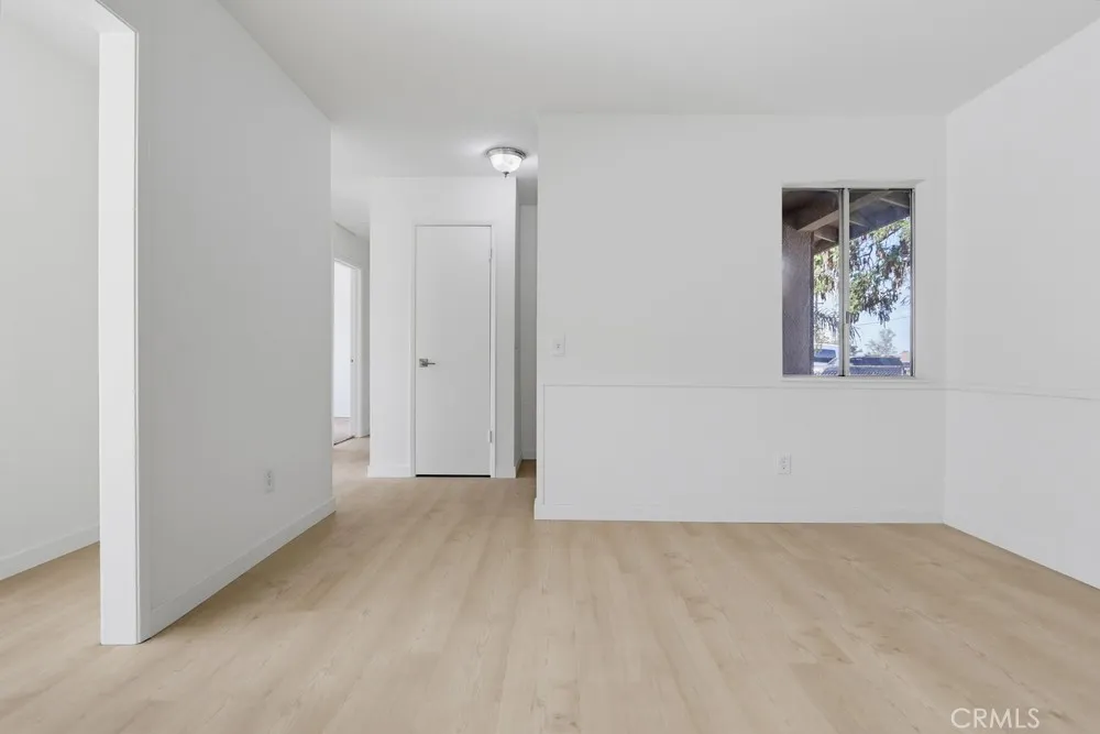 9187 Cypress Fontana, CA 92335