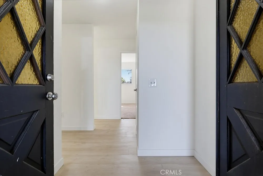 9187 Cypress Fontana, CA 92335