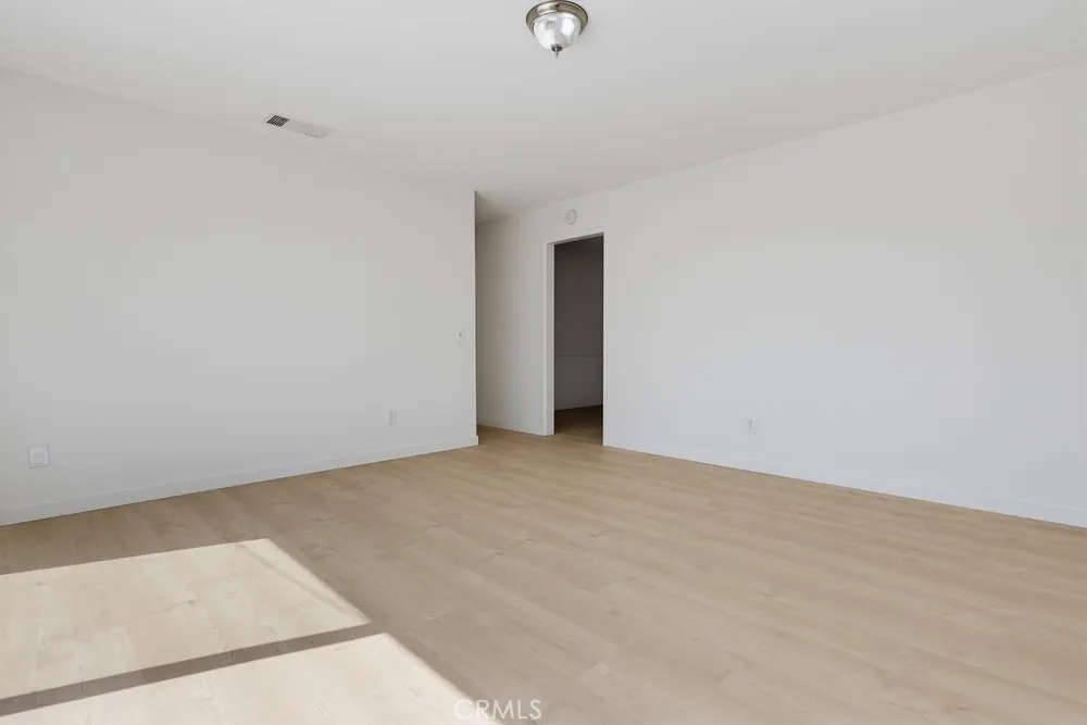9187 Cypress Fontana, CA 92335