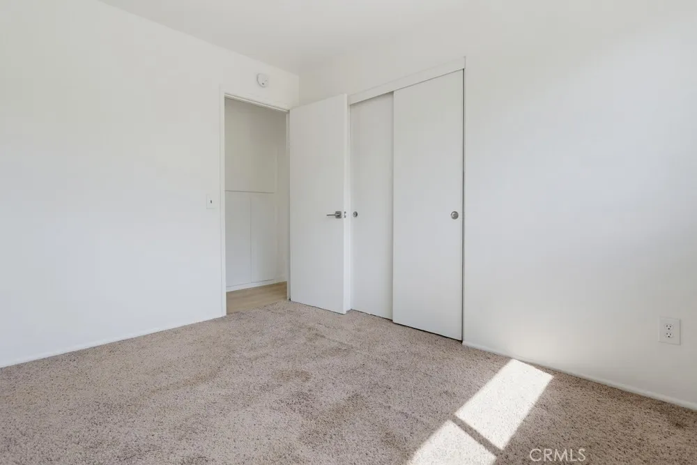 9187 Cypress Fontana, CA 92335