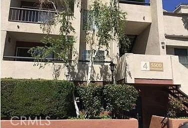 5500 Owensmouth ave #111