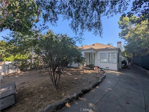 590 Prescott Street