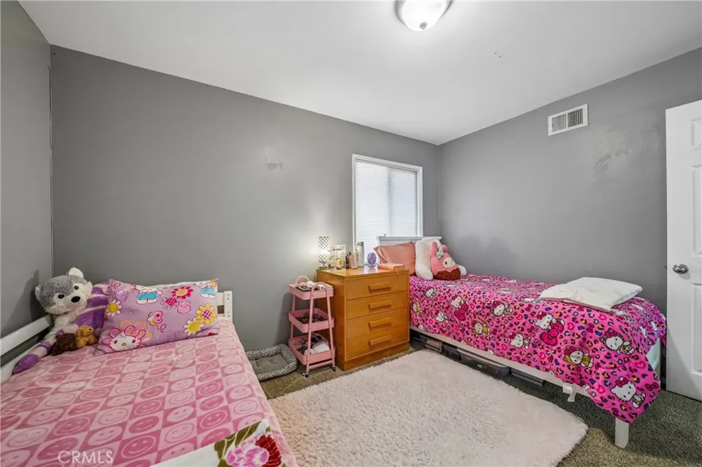 3096 Bautista Riverside, CA 92506