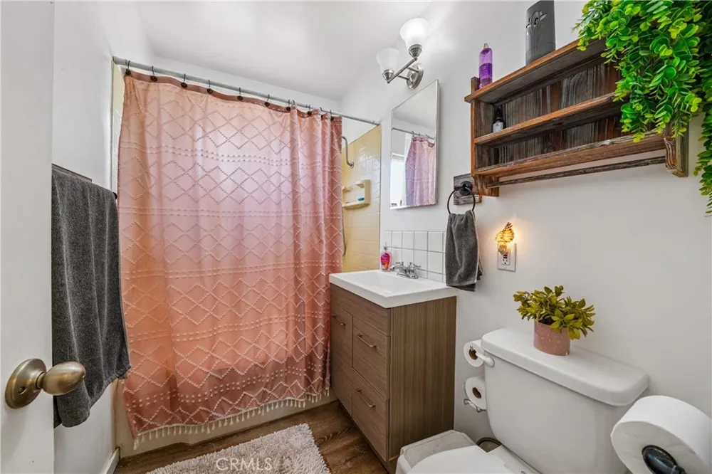 3096 Bautista Riverside, CA 92506
