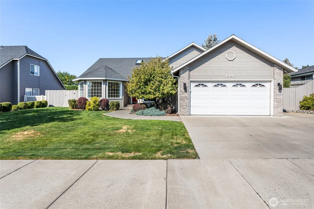 606 S 56th Avenue Yakima, WA 98908