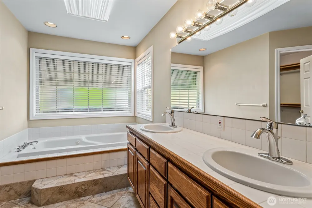 606 S 56th Avenue Yakima, WA 98908