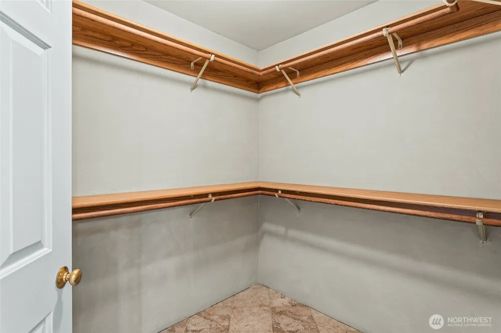 606 S 56th Avenue Yakima, WA 98908