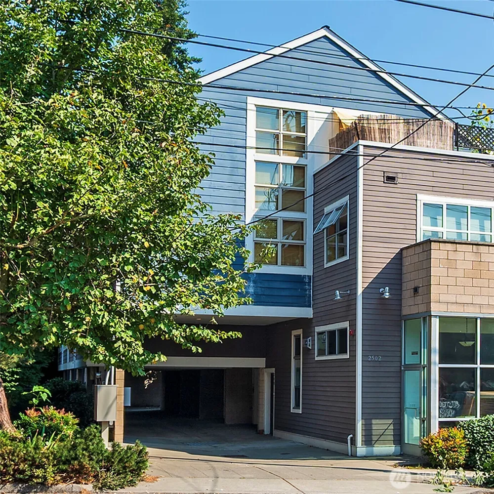 2502 50th Street #103 Seattle, WA 98103