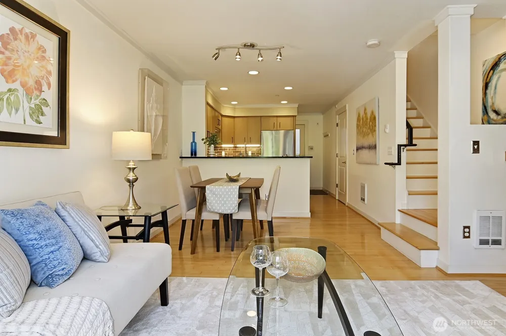 2502 50th Street #103 Seattle, WA 98103