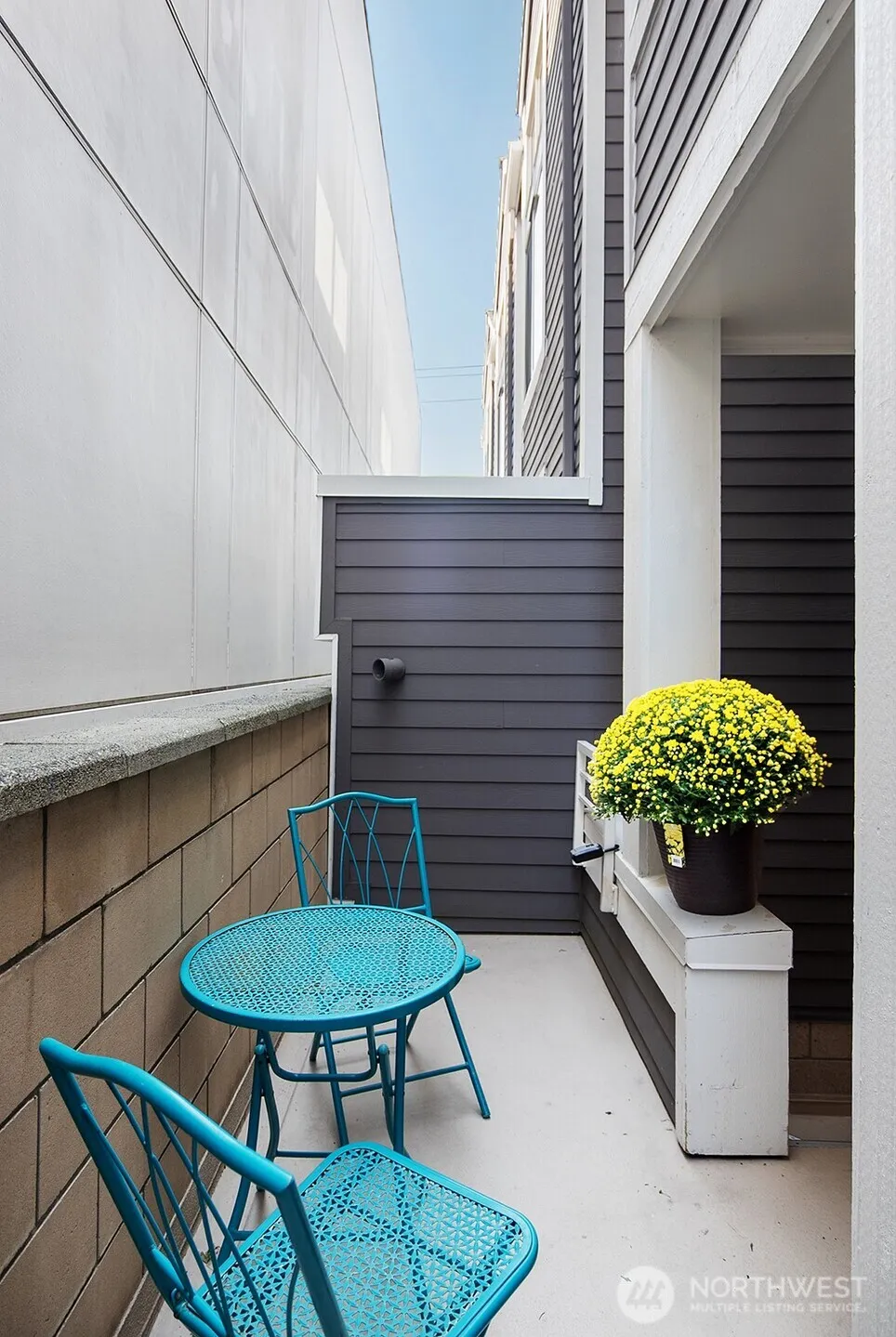 2502 50th Street #103 Seattle, WA 98103