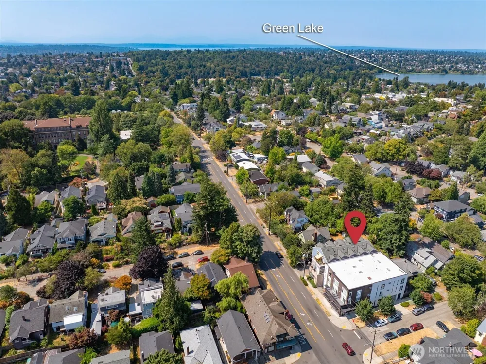 2502 50th Street #103 Seattle, WA 98103