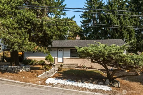 2538 NE 107th Street