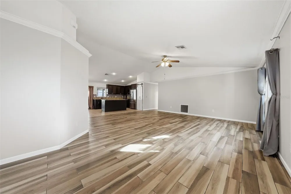 236 COUNTRY LAKES CIRCLE Groveland, FL 34736