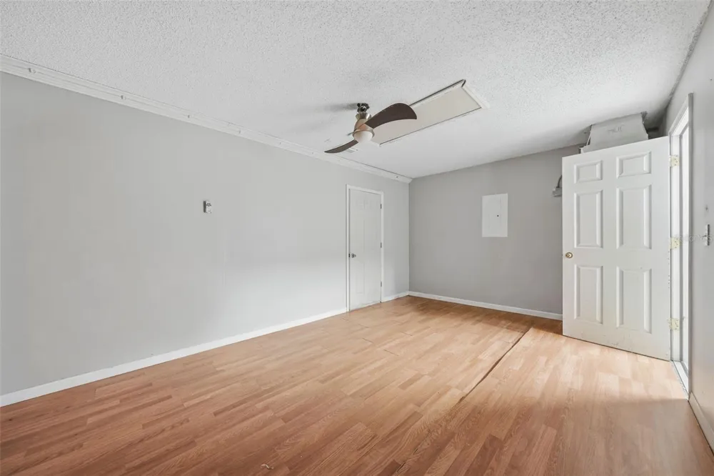 236 COUNTRY LAKES CIRCLE Groveland, FL 34736