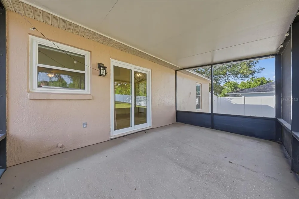 236 COUNTRY LAKES CIRCLE Groveland, FL 34736