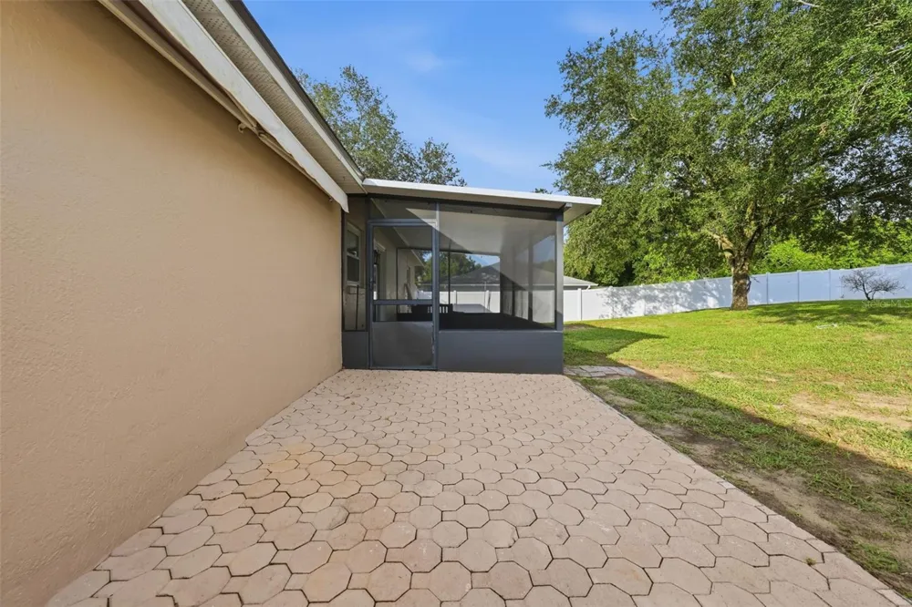 236 COUNTRY LAKES CIRCLE Groveland, FL 34736