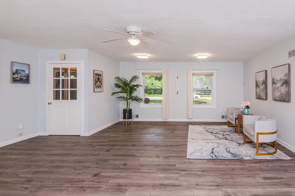 21411 Orchard Lake Road Farmington Hills City, MI 48336