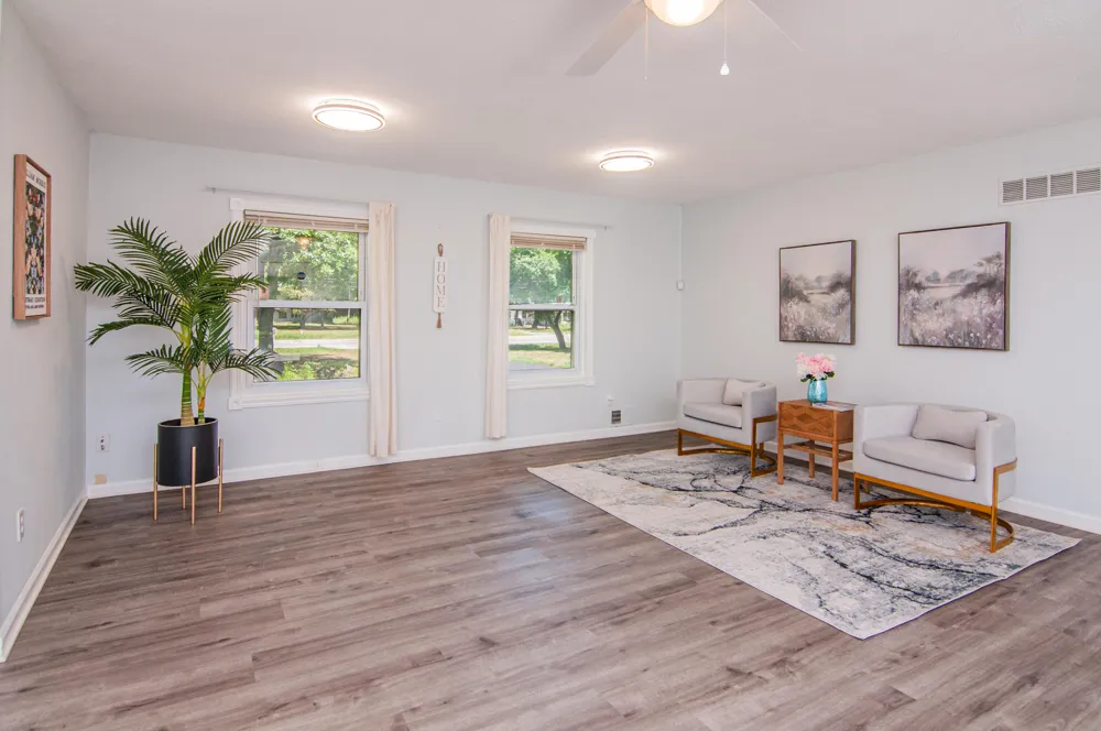 21411 Orchard Lake Road Farmington Hills City, MI 48336