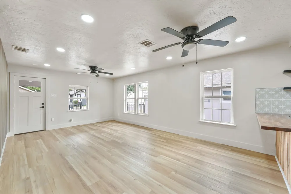 2520 Dell Street Fort Worth, TX 76111