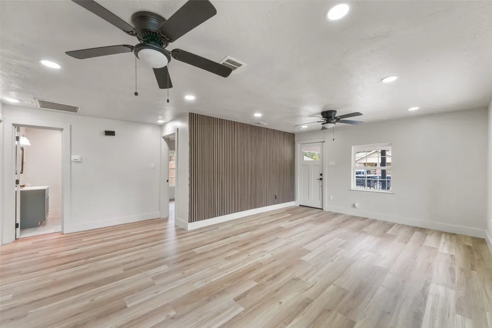 2520 Dell Street Fort Worth, TX 76111