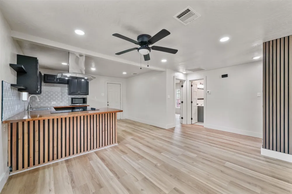 2520 Dell Street Fort Worth, TX 76111
