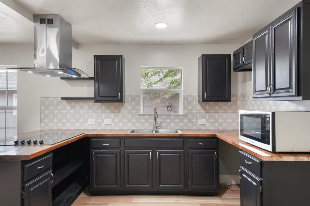 2520 Dell Street Fort Worth, TX 76111