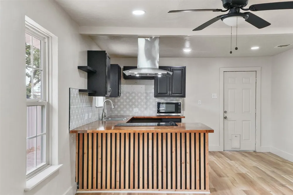 2520 Dell Street Fort Worth, TX 76111