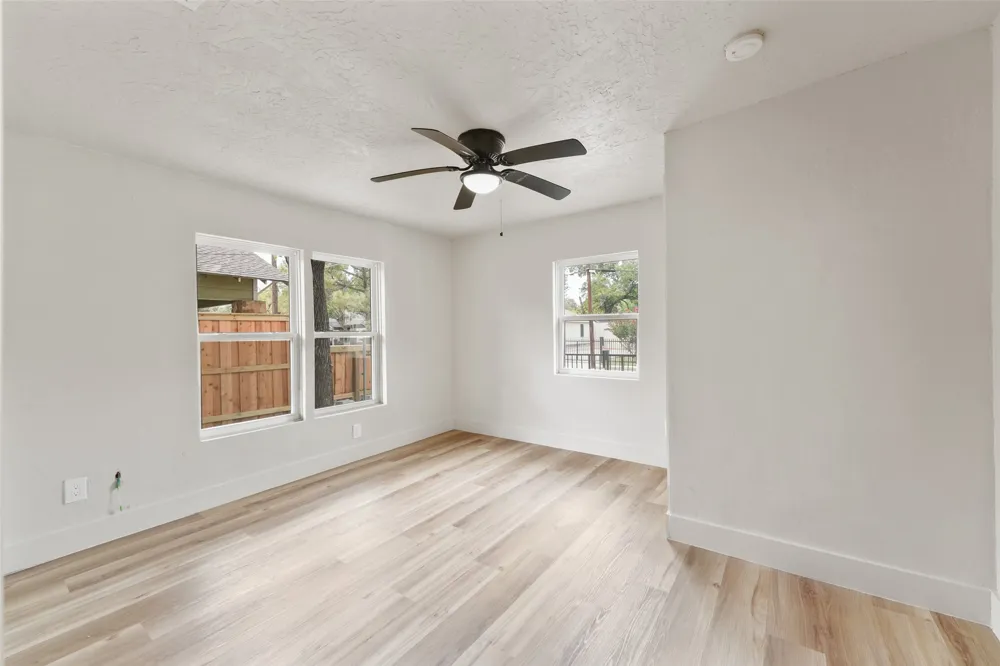 2520 Dell Street Fort Worth, TX 76111