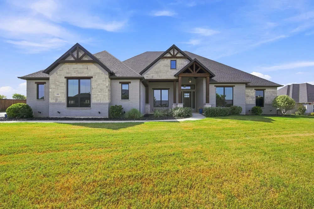 400 Dove Meadow Trail Waxahachie, TX 75167