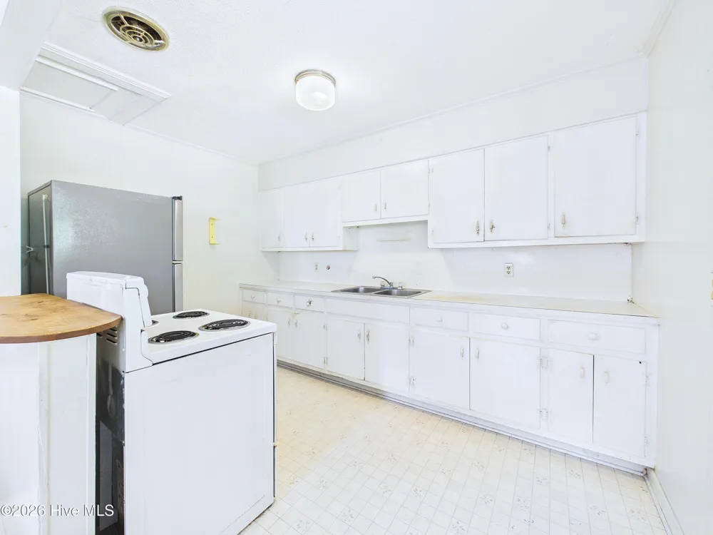 425 Norton Street Oak Island, NC 28465