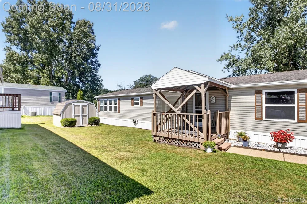 14151 E Tyler Dr Plymouth City, MI 48170