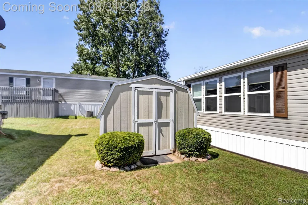 14151 E Tyler Dr Plymouth City, MI 48170