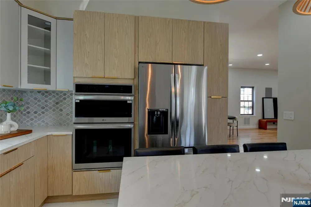 49 Longview Avenue Par-Troy Hills, NJ 07034