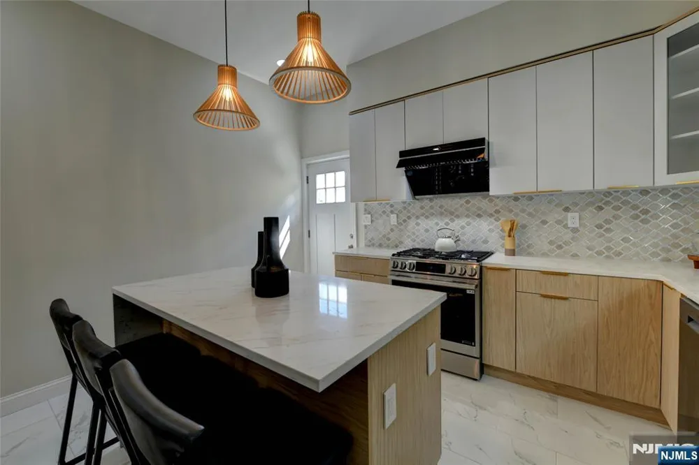 49 Longview Avenue Par-Troy Hills, NJ 07034