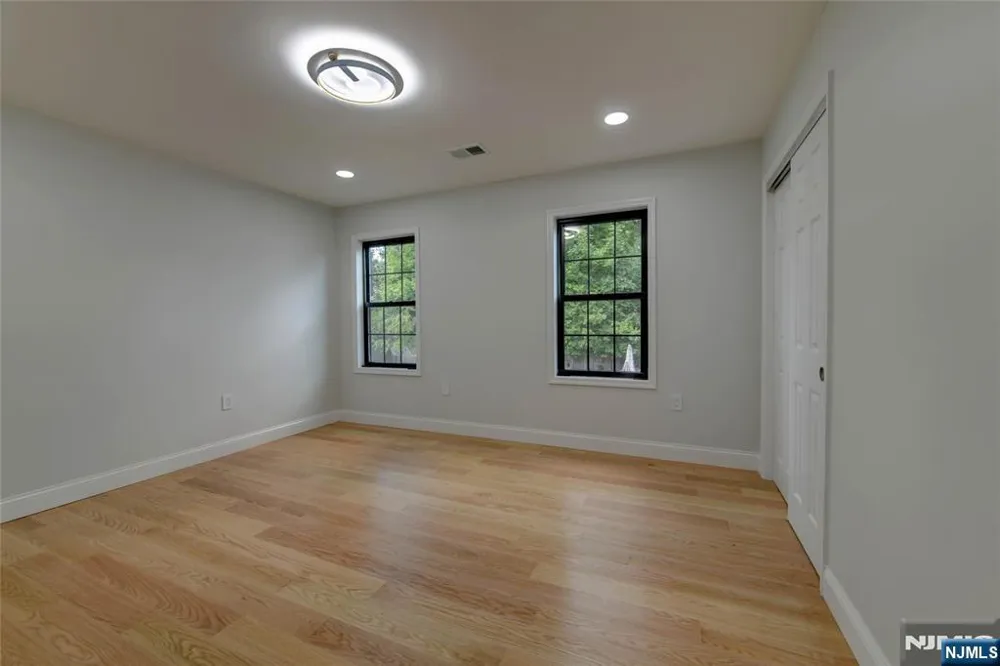 49 Longview Avenue Par-Troy Hills, NJ 07034