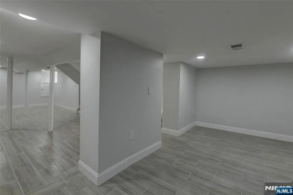 49 Longview Avenue Par-Troy Hills, NJ 07034