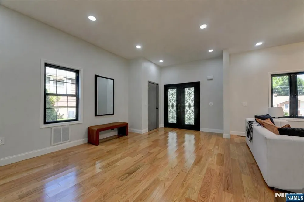49 Longview Avenue Par-Troy Hills, NJ 07034