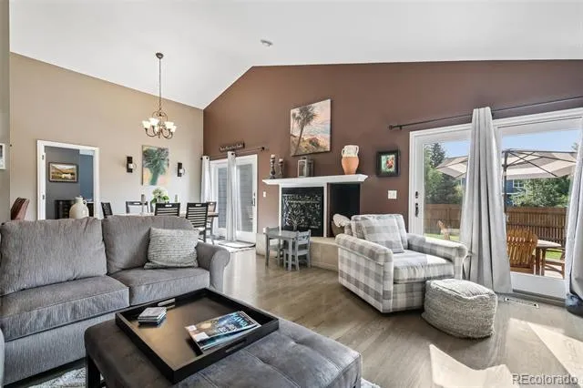 7100 Dry Creek Court Niwot, CO 80503
