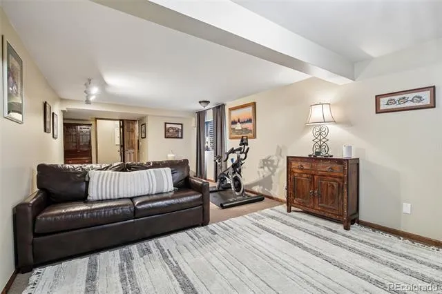 7100 Dry Creek Court Niwot, CO 80503