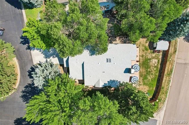 7100 Dry Creek Court Niwot, CO 80503