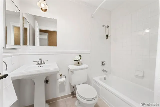 3858 S Hannibal Street Aurora, CO 80013