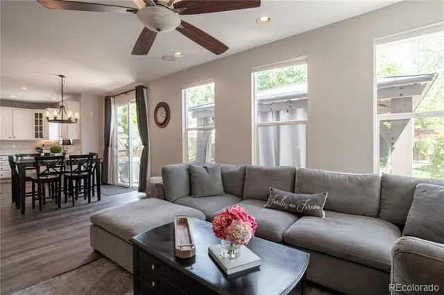 10468 Applebrook Circle Highlands Ranch, CO 80130